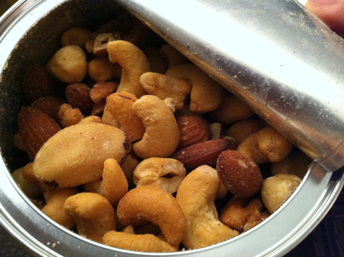 CVS Gold Emblem mixed-nuts