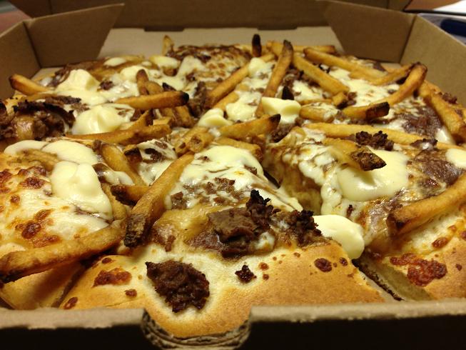 pizza-hut-beef-poutine-pizza