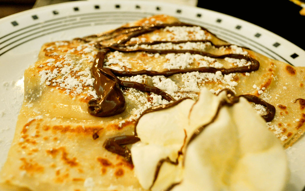 Nutella-chocolate-crepe