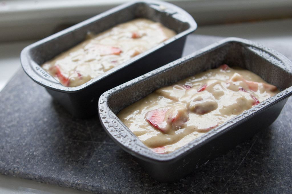 banana bread dough pan