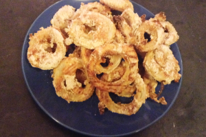 Baked Onion Rings plateful of finished rings