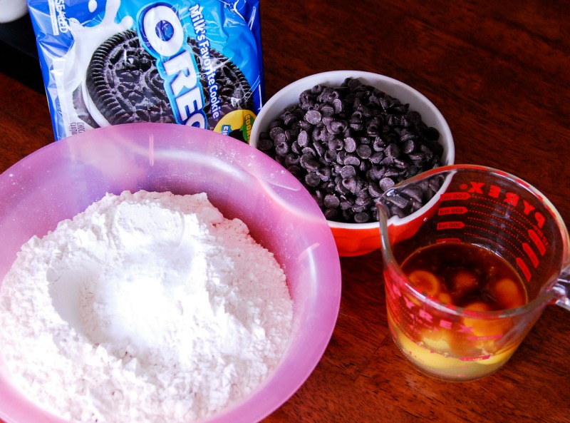 Ingredients needed for Oreo Chocolate Chip Cookies