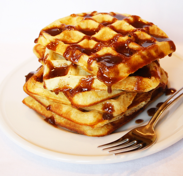 cinnamon-roll-waffles-with-syrup