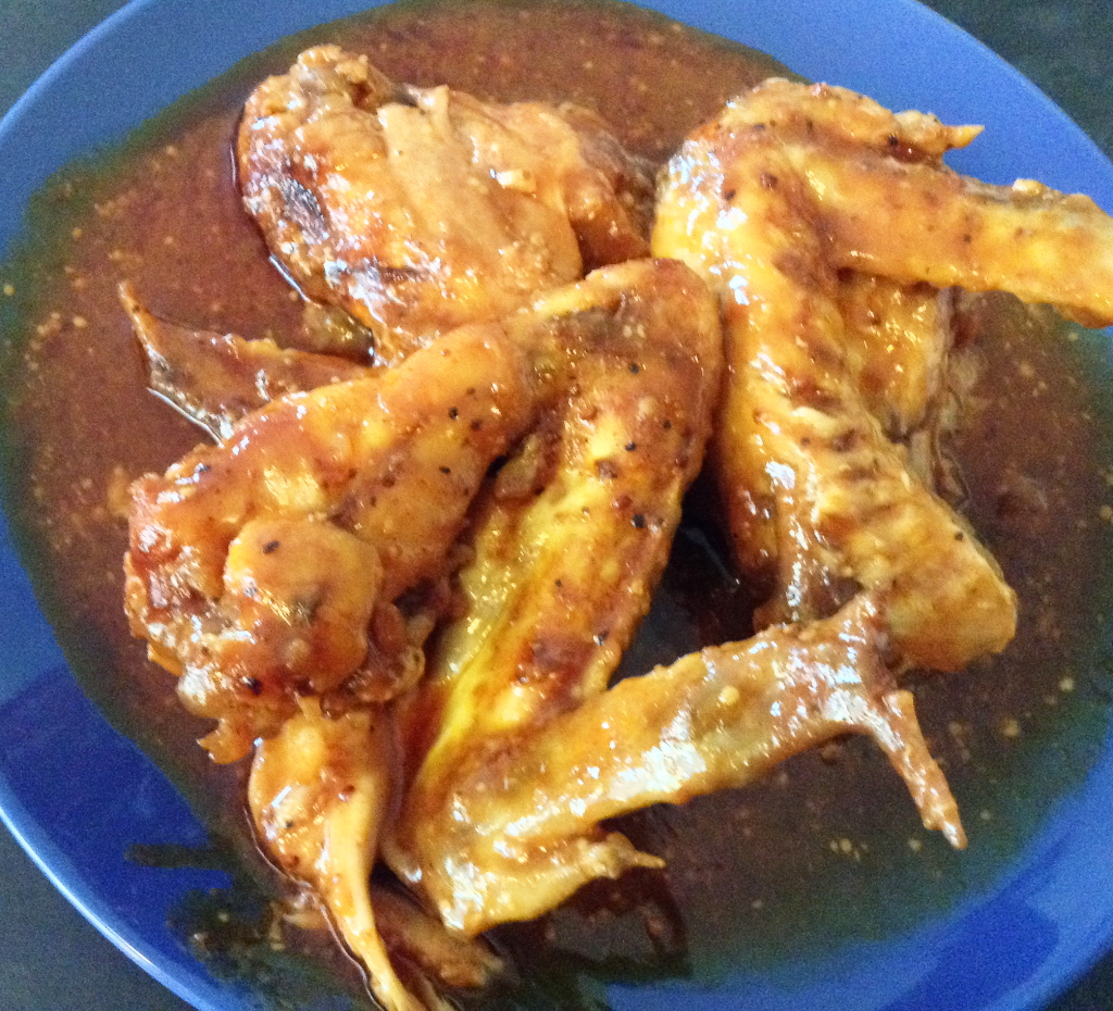 Crock Pot BBQ Chicken Wings plated