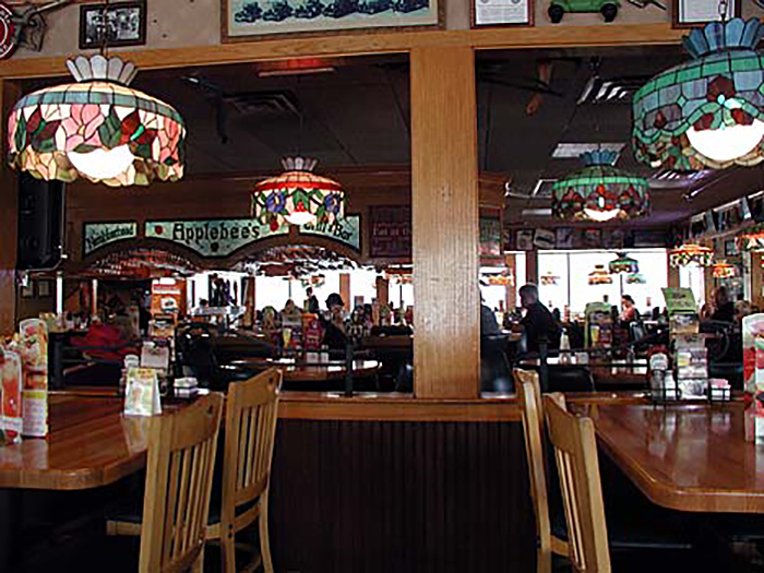 applebees-interior-01