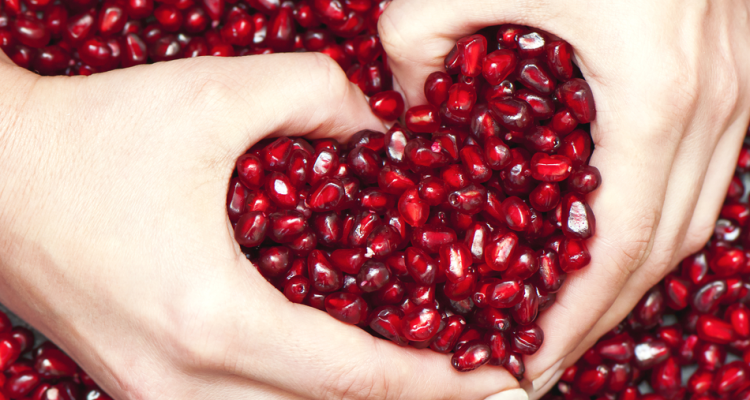 reasons to eat pomegranates